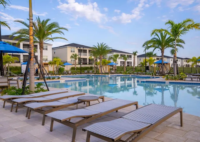 Stunning 4 Bd W/ Pool Close To Disney @ Champions Gate 990